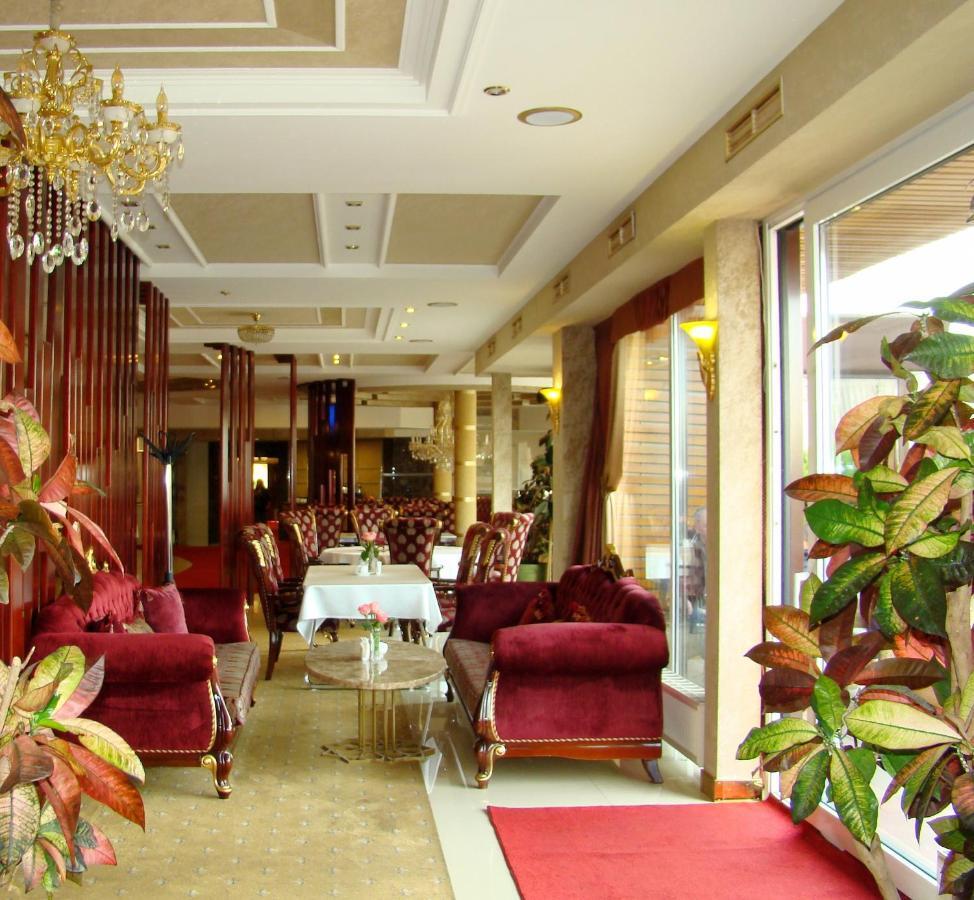 Ark Palace Hotel & Spa Odessa Exterior foto